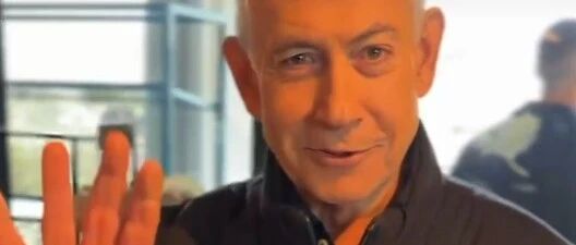 以总理发视频自证仍“在世”！伊朗宣布，首次使用新武器打以色列