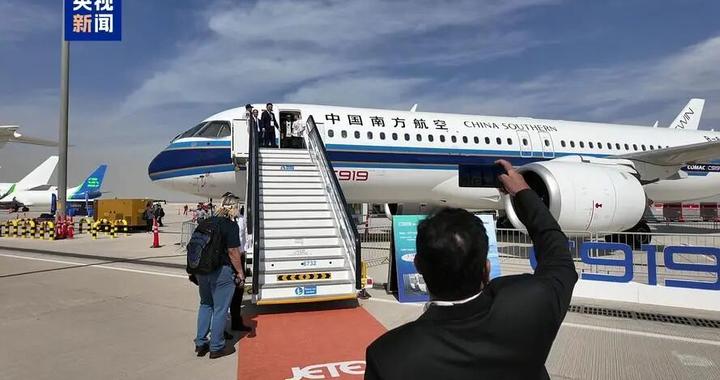 C919亮相迪拜，波音、空客发声