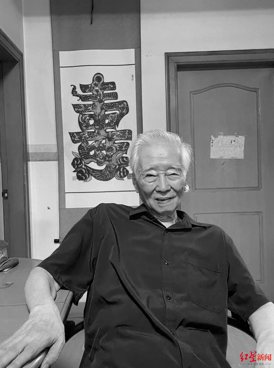 以笔为枪，投身抗战的王火去世：审判和枪决日本战犯，“我都在场”