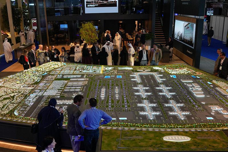 第十九届迪拜航展正式闭幕 多方签署大额订单