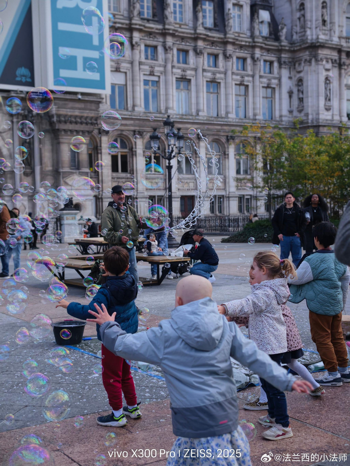 五彩泡泡成孩子快乐源泉