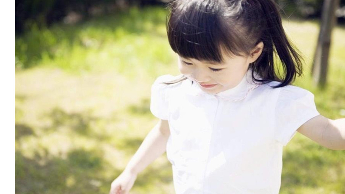 别跟3岁内的娃娃讲道理，试试这样做，娃才听得懂