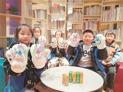 创意手套DIY活动让孩子感受温暖