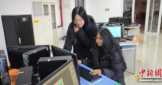 从音乐到软件：马达加斯加留学生左雅琴用中文打开数字未来