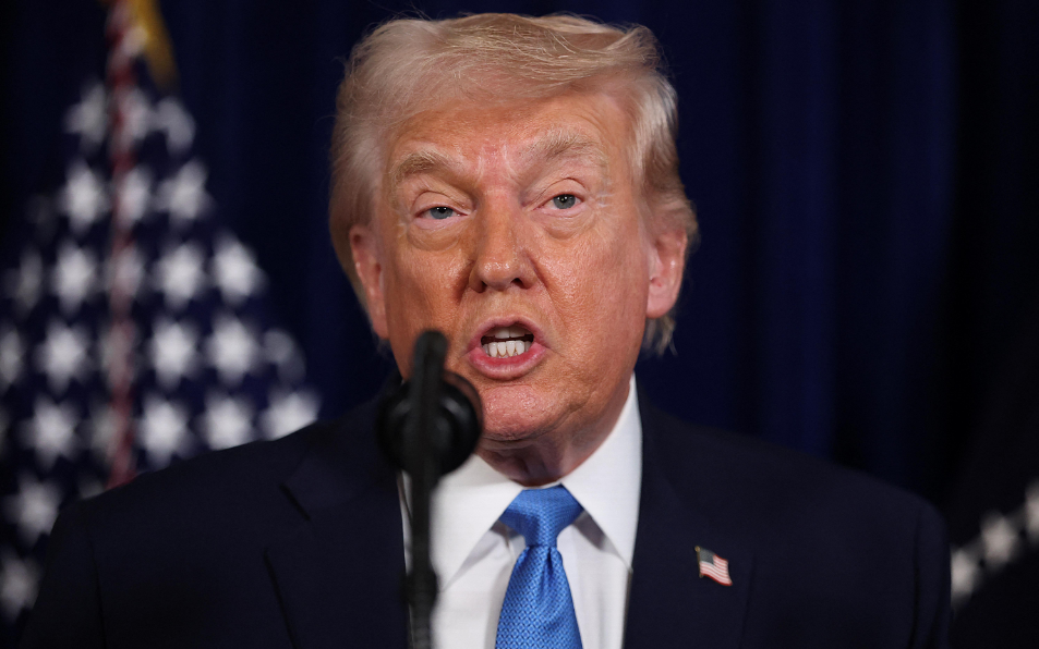 特朗普称一支舰队正在向伊朗方向航行