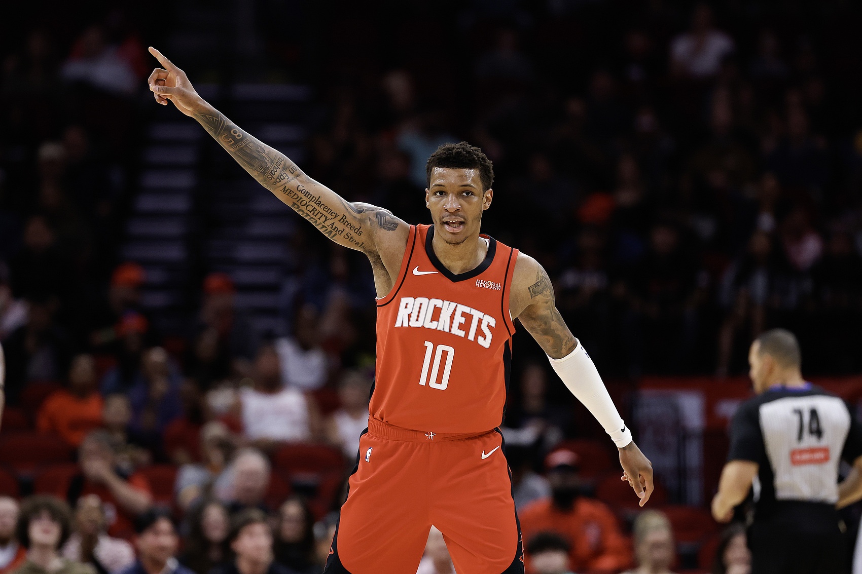 场均15.5分！明天火箭战热火 小贾巴里·史密斯因右脚踝扭伤缺阵