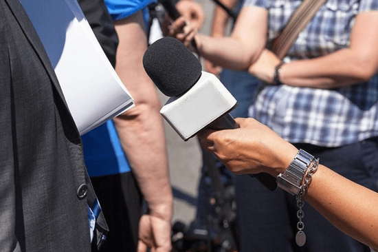 美国华盛顿特区一学校外发生枪击事件