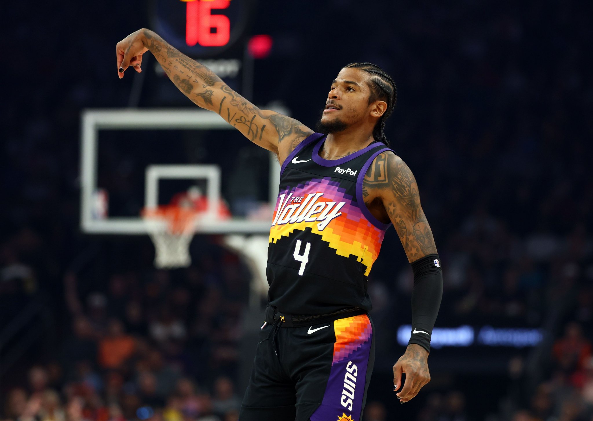 冰消雪融！杰伦·格林开场就炸 三分3连击轰停猛龙